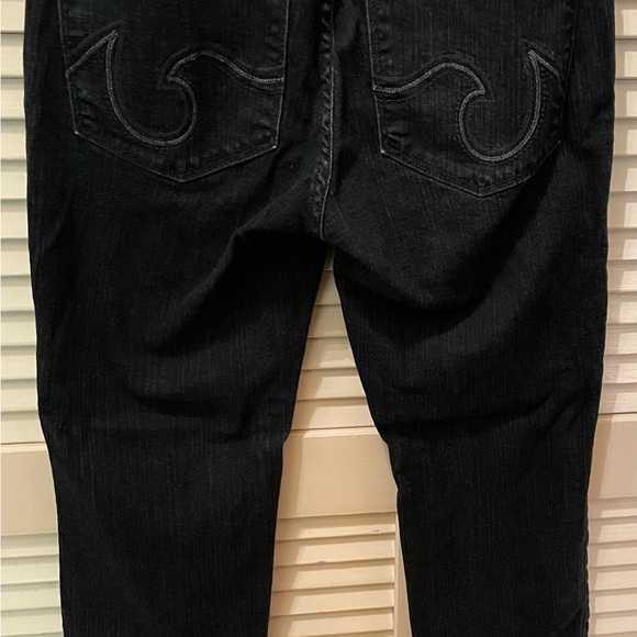 Women’s NYDJ. Dark blue distressed. Size 4P. - Picture 2 of 3